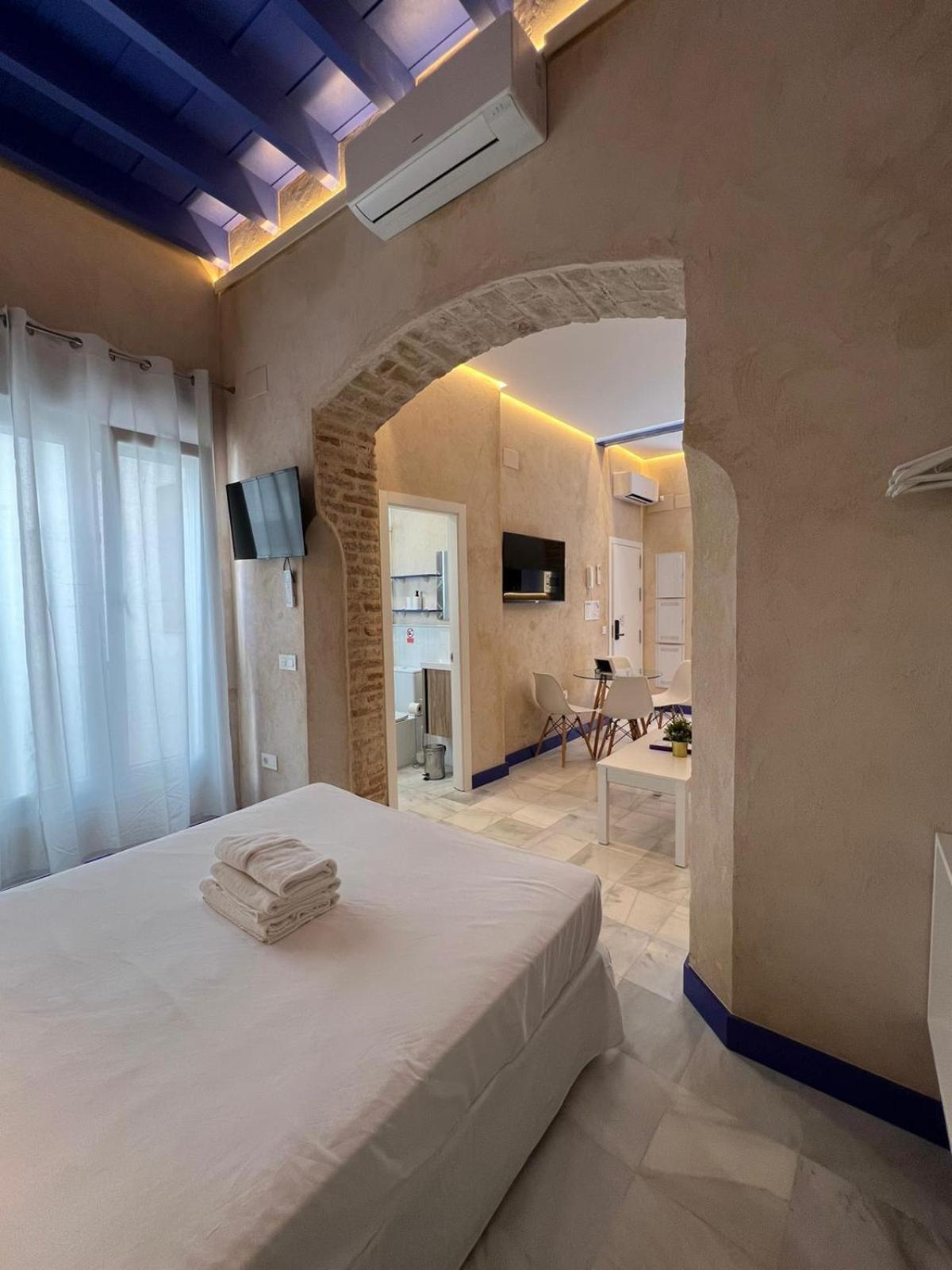 Philippe'S Home Triana Seville Luaran gambar